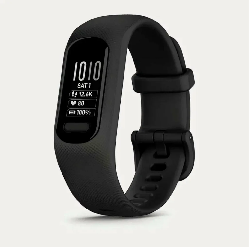 Фитнес-браслет Garmin Vivosmart 5, размер S/M, черный, с пульсометром и SpO2 — фото 1 из 6