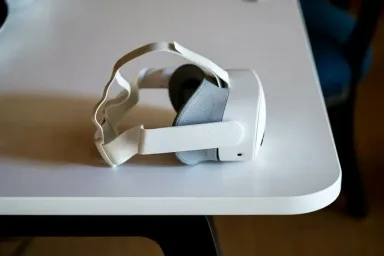 Очки виртуальной реальности Oculus Quest 3S 256 Гб, White (Белый) — фото 4